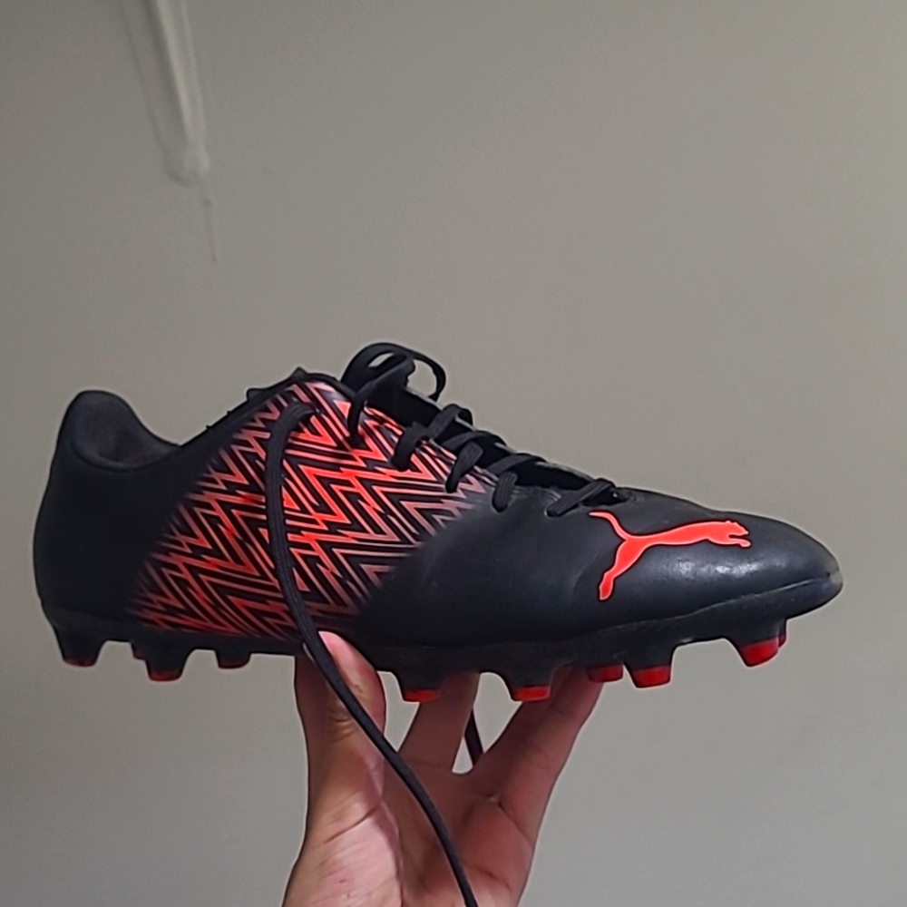Football shoe puma